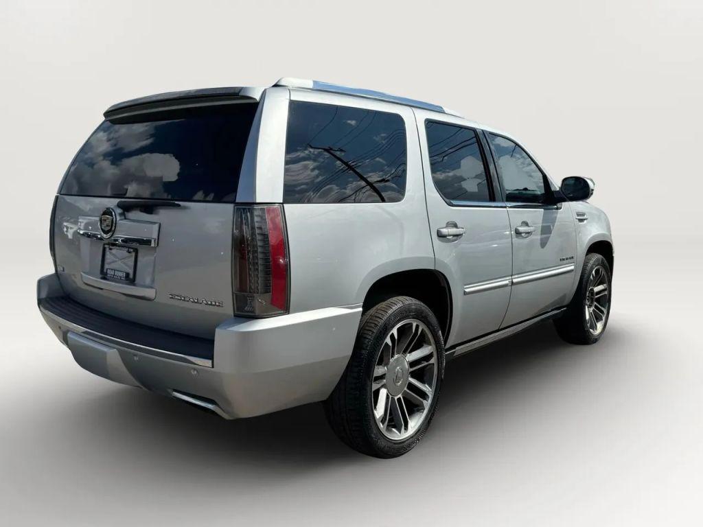 used 2012 Cadillac Escalade car, priced at $10,995