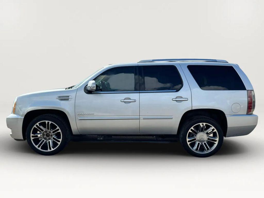 used 2012 Cadillac Escalade car, priced at $10,995