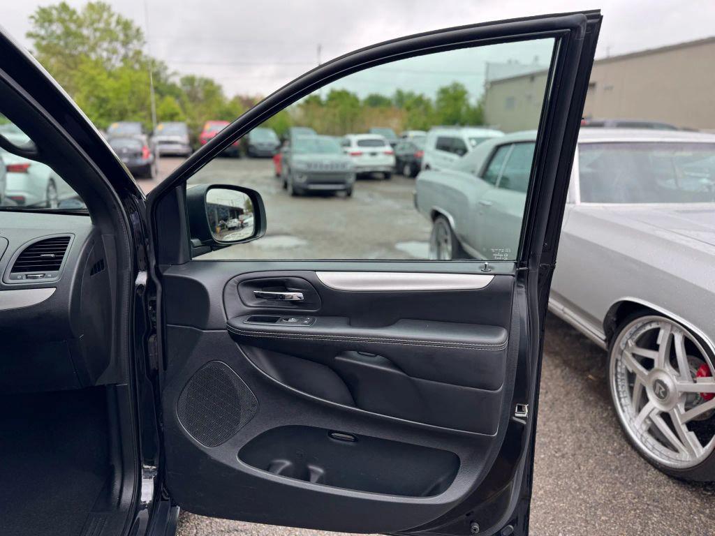 used 2015 Dodge Grand Caravan car, priced at $3,495