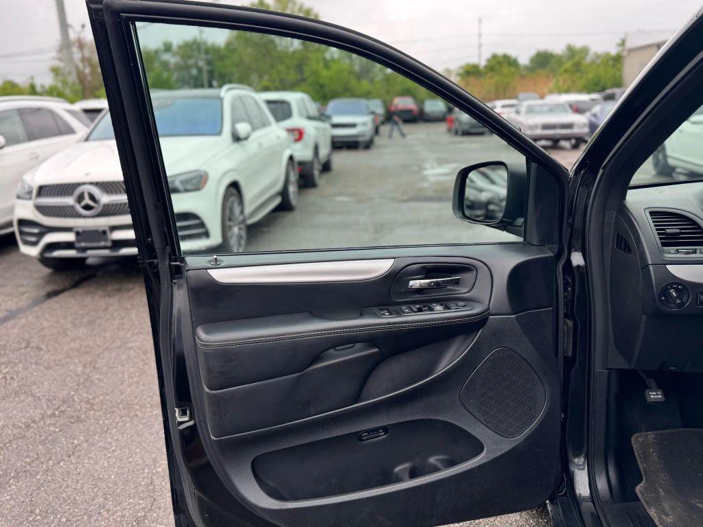used 2015 Dodge Grand Caravan car, priced at $3,495