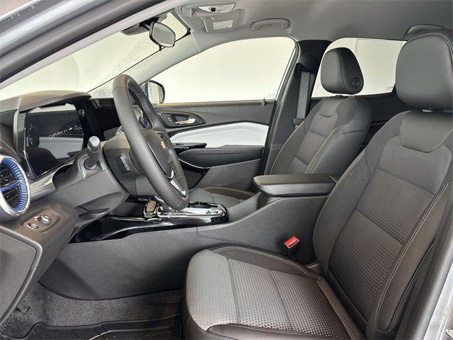 new 2025 Chevrolet Trax car, priced at $24,617