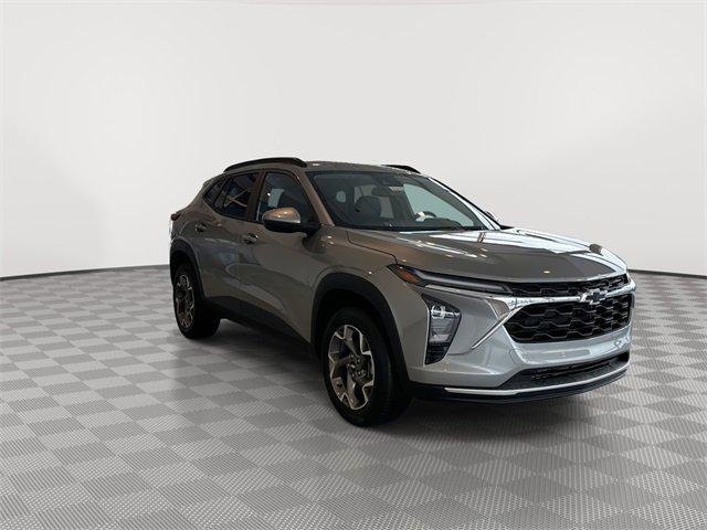 new 2025 Chevrolet Trax car, priced at $24,617