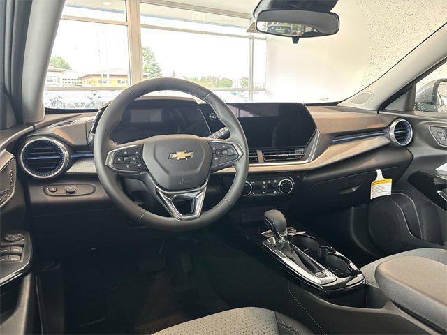 new 2025 Chevrolet Trax car, priced at $24,617