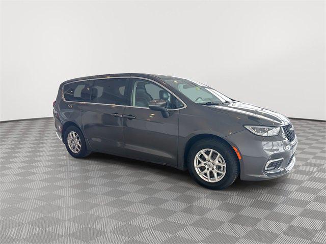 used 2023 Chrysler Pacifica car, priced at $23,788