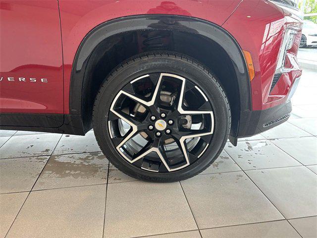 used 2024 Chevrolet Traverse car, priced at $54,988