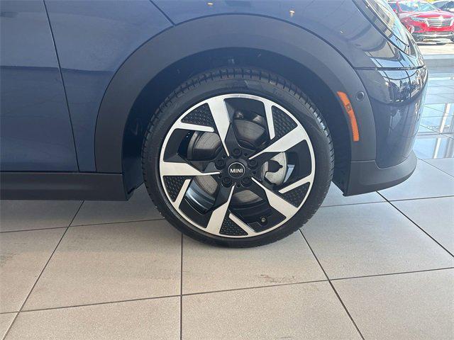 used 2025 MINI Hardtop car, priced at $32,988