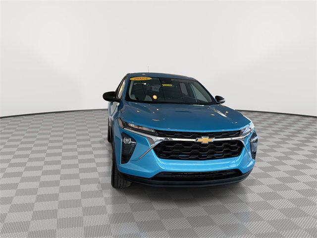 used 2025 Chevrolet Trax car, priced at $22,388
