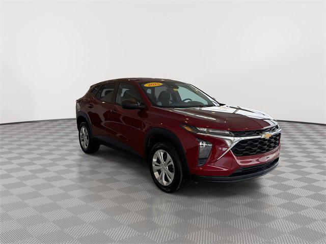 used 2025 Chevrolet Trax car, priced at $22,288