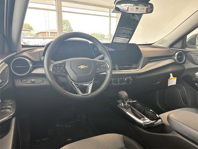new 2025 Chevrolet Trax car, priced at $24,853