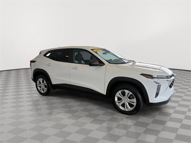 used 2025 Chevrolet Trax car, priced at $22,288