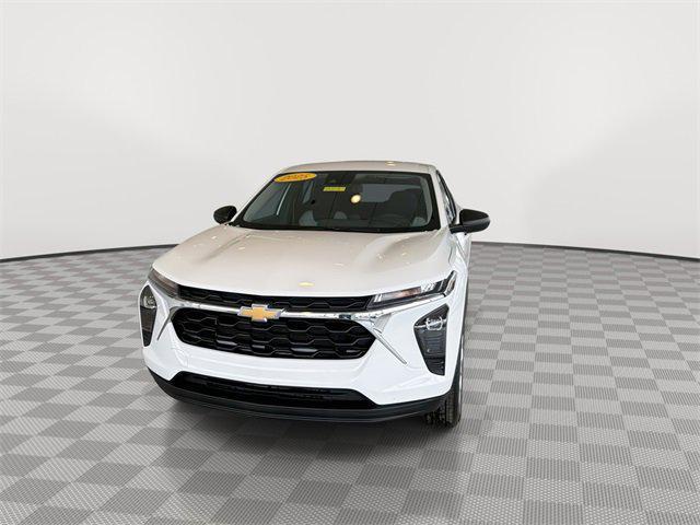 used 2025 Chevrolet Trax car, priced at $22,288