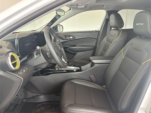 new 2025 Chevrolet Trax car, priced at $26,726