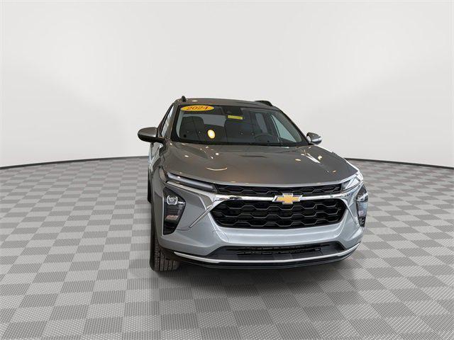 used 2024 Chevrolet Trax car, priced at $22,688