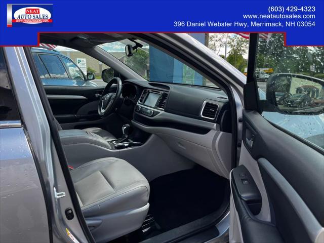 used 2015 Toyota Highlander car, priced at $17,995