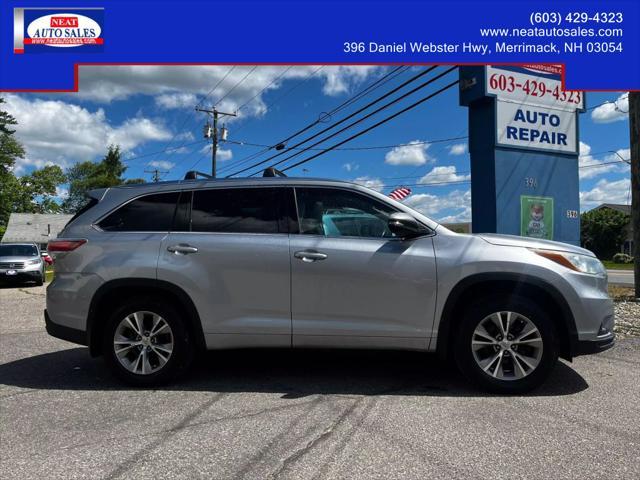used 2015 Toyota Highlander car, priced at $17,995
