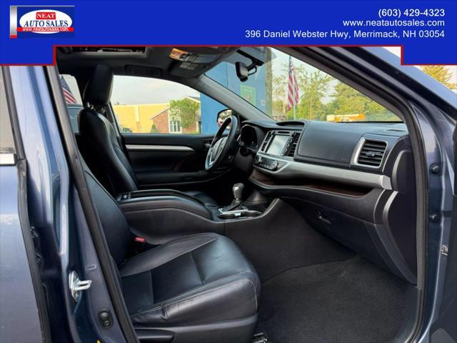 used 2014 Toyota Highlander car, priced at $15,995