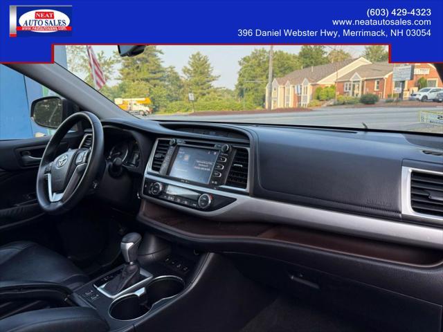 used 2014 Toyota Highlander car, priced at $15,995