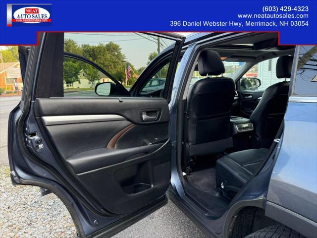 used 2014 Toyota Highlander car, priced at $15,995