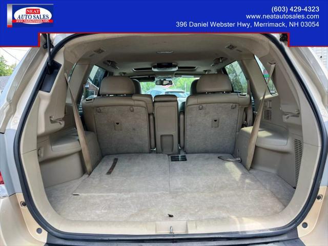 used 2013 Toyota Highlander car, priced at $13,495
