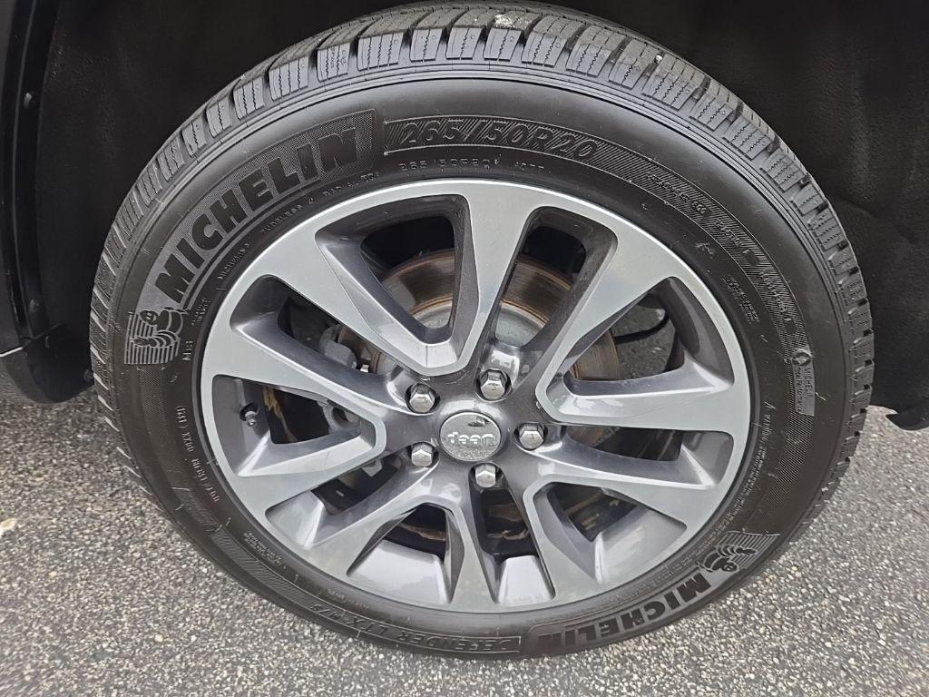 used 2018 Jeep Grand Cherokee car, priced at $22,130