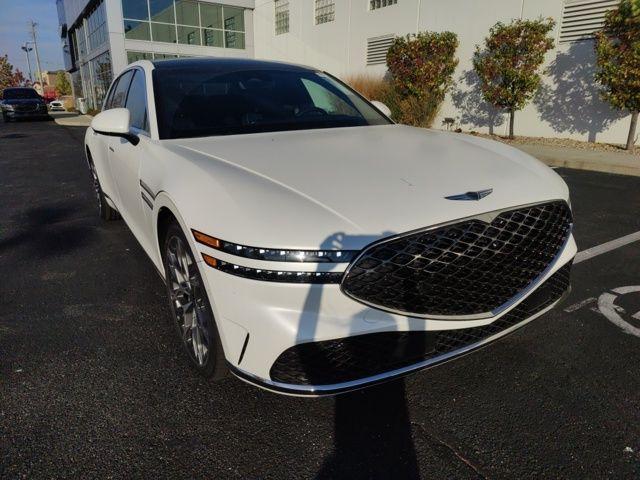 new 2025 Genesis G90 car, priced at $103,040