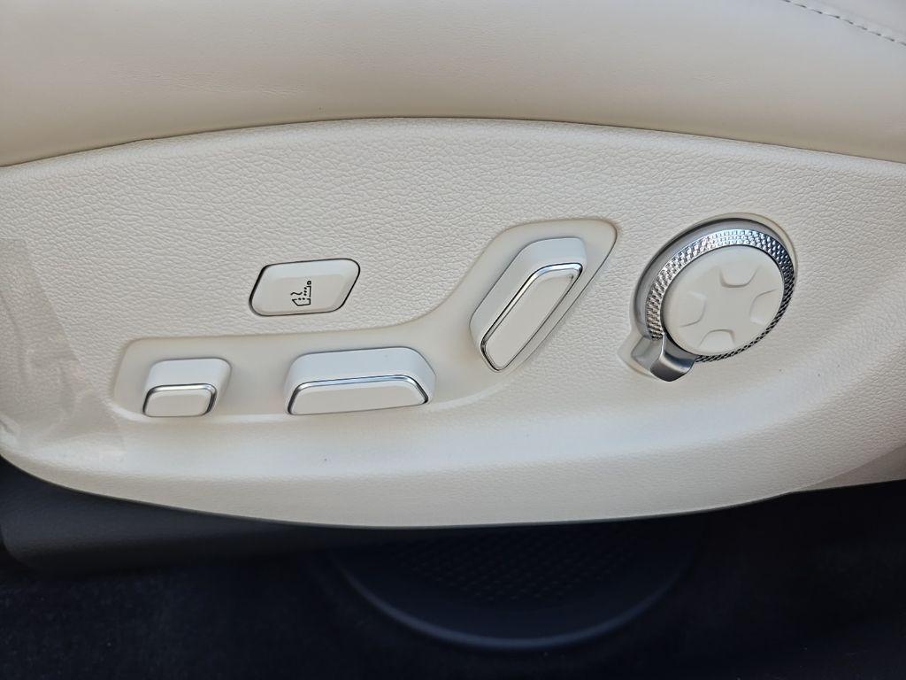 new 2025 Genesis GV80 car, priced at $82,770