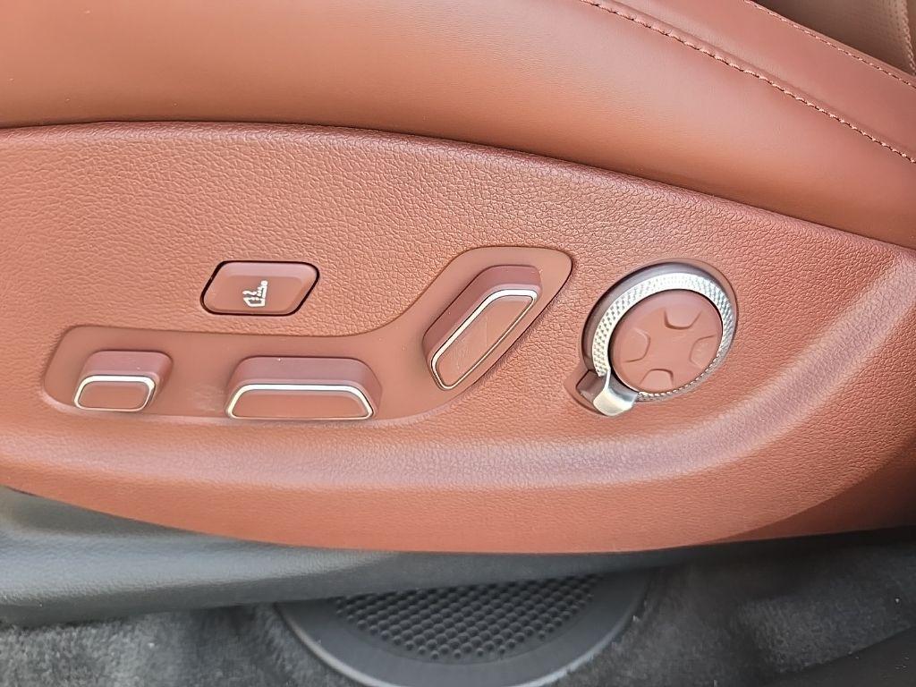 new 2025 Genesis GV80 car, priced at $82,765