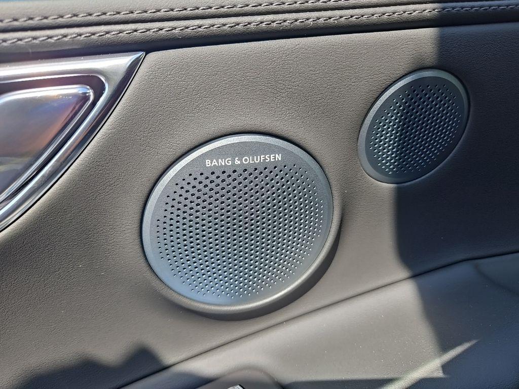 new 2025 Genesis GV80 car, priced at $82,765