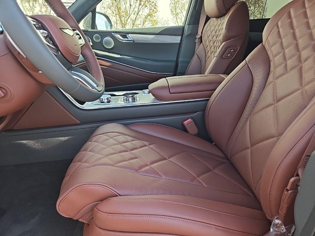new 2025 Genesis GV80 car, priced at $82,765
