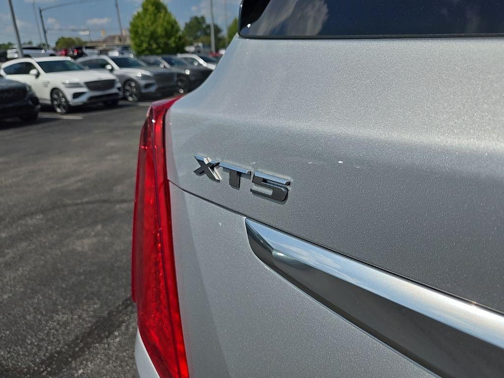 used 2018 Cadillac XT5 car, priced at $21,610