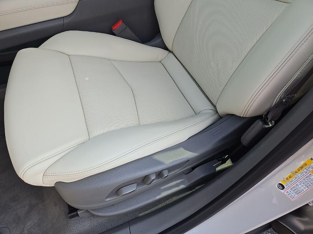 used 2018 Cadillac XT5 car, priced at $21,610