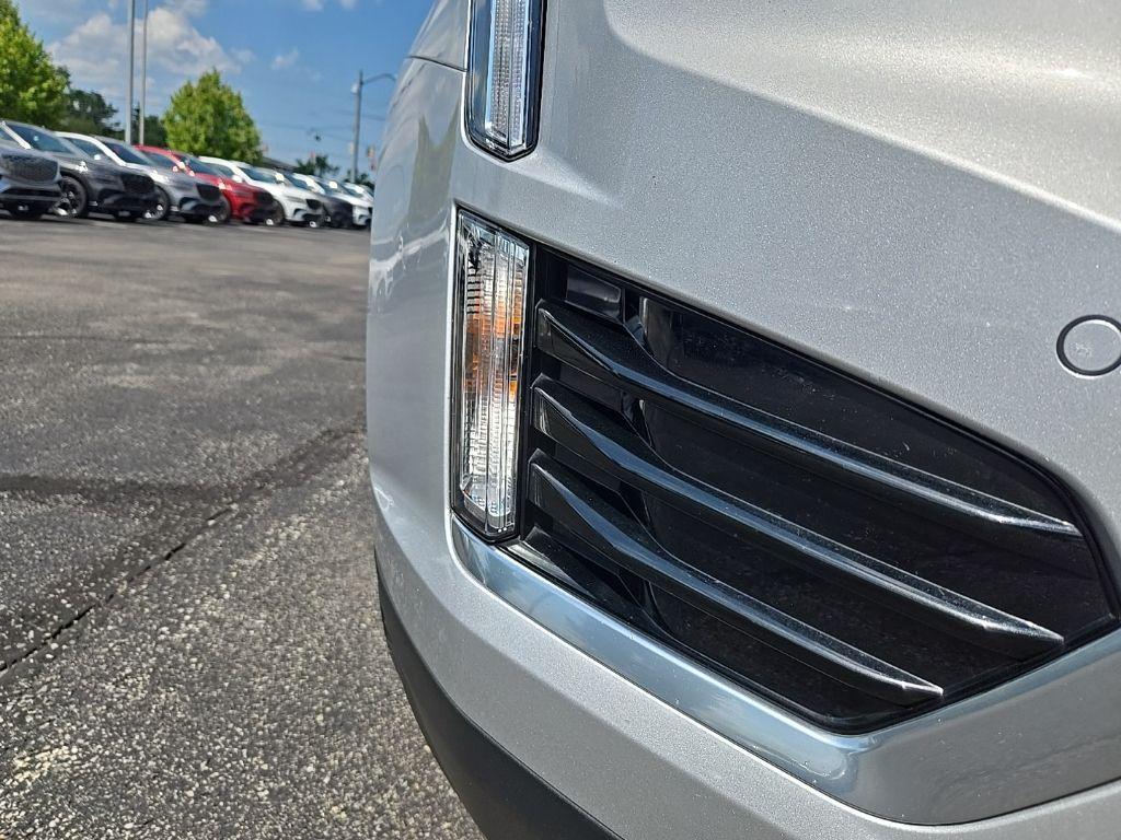 used 2018 Cadillac XT5 car, priced at $21,610