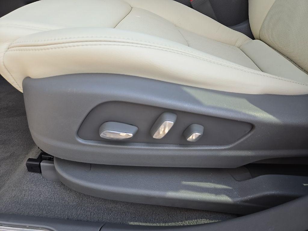 used 2018 Cadillac XT5 car, priced at $21,610