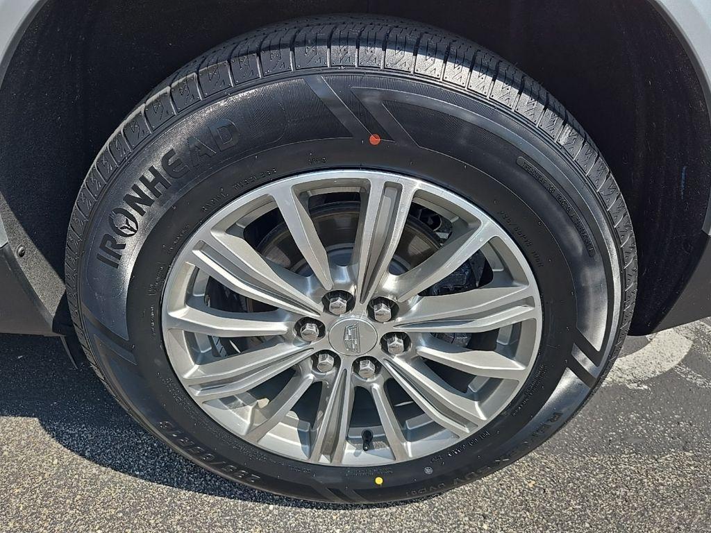 used 2018 Cadillac XT5 car, priced at $21,610