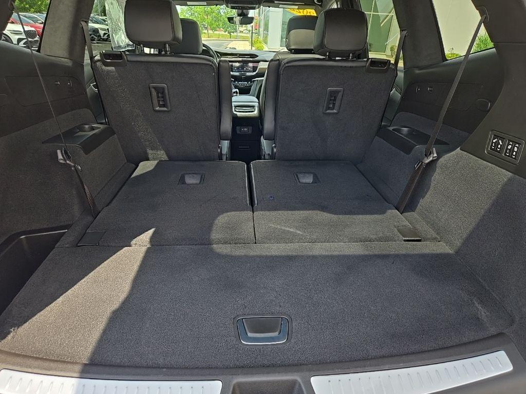 used 2022 Cadillac XT6 car, priced at $41,369