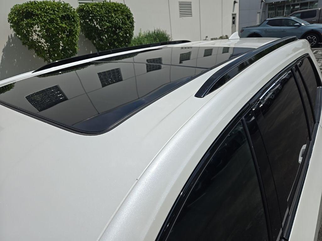 used 2022 Cadillac XT6 car, priced at $41,369