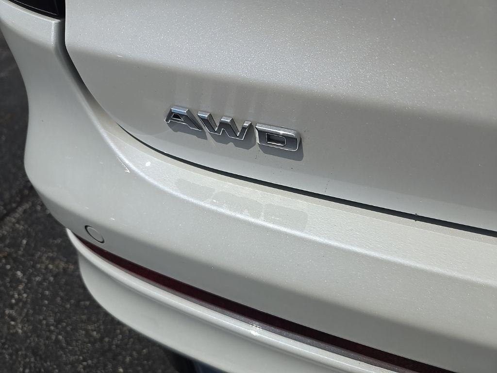 used 2022 Cadillac XT6 car, priced at $41,369