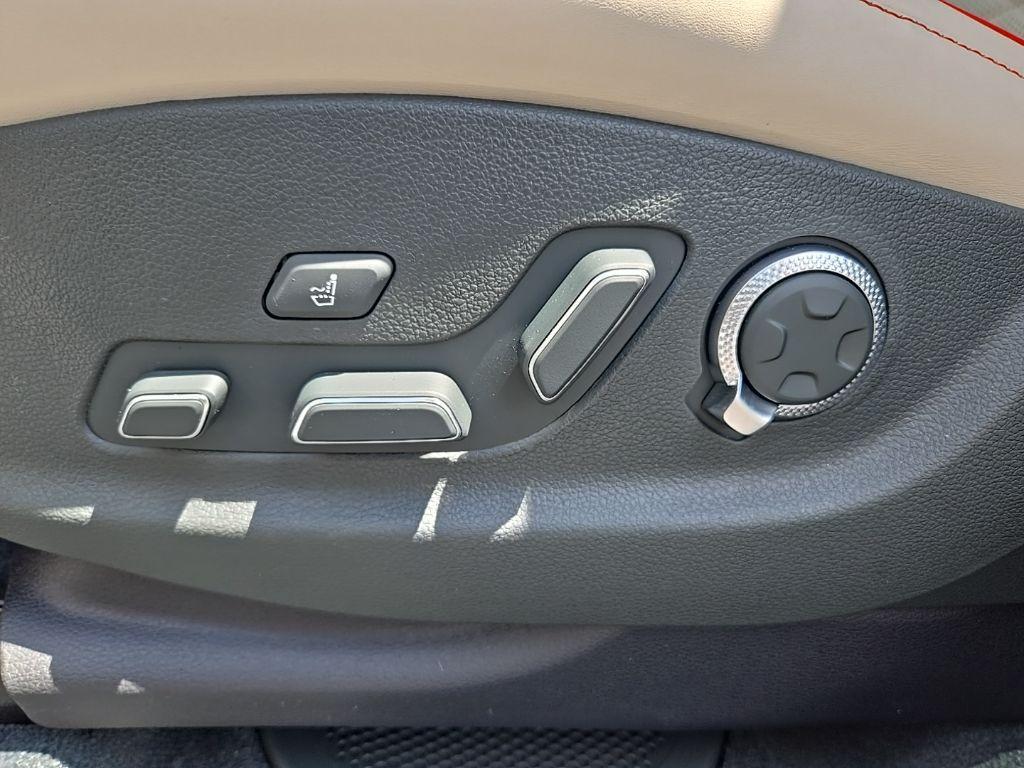 new 2025 Genesis GV80 Coupe car, priced at $88,225