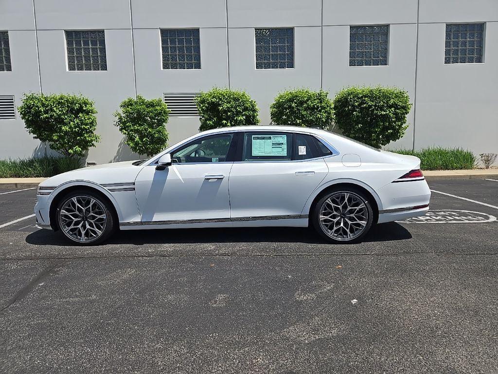 new 2025 Genesis G90 car, priced at $102,405