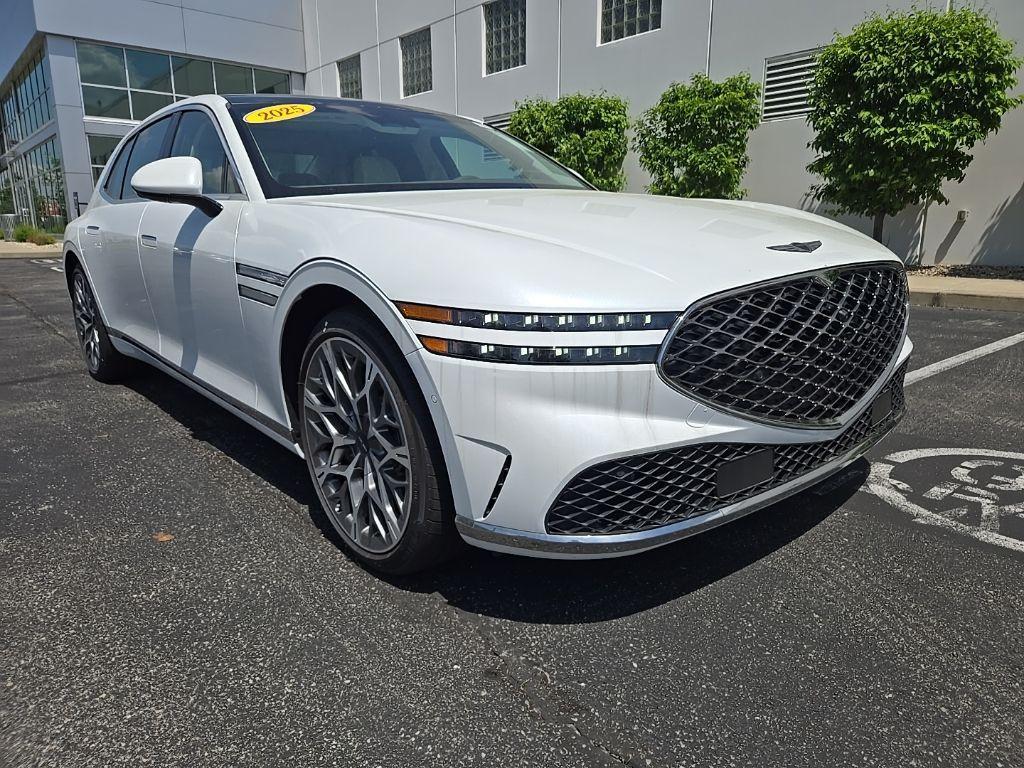 new 2025 Genesis G90 car, priced at $102,405