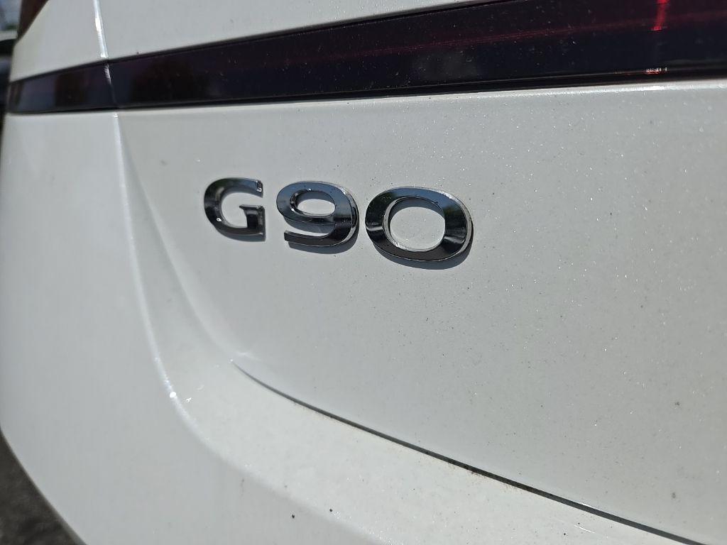 new 2025 Genesis G90 car, priced at $102,405