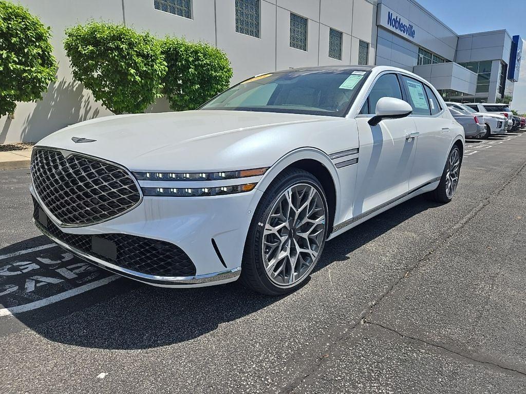 new 2025 Genesis G90 car, priced at $102,405