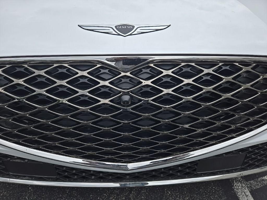 new 2025 Genesis G90 car, priced at $102,405