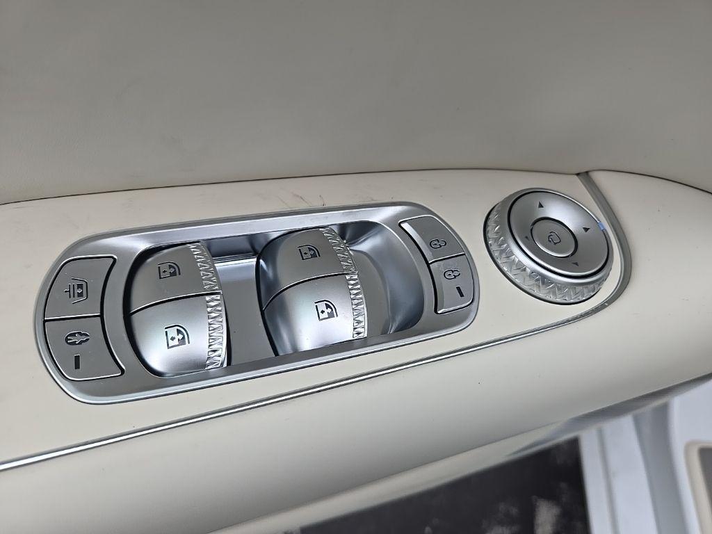 new 2025 Genesis G90 car, priced at $102,405