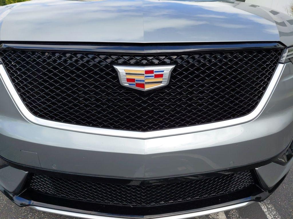 used 2023 Cadillac XT6 car, priced at $42,455