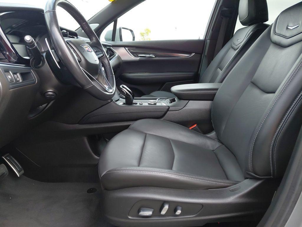 used 2023 Cadillac XT6 car, priced at $42,455