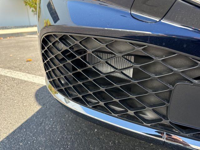 new 2025 Genesis G90 car, priced at $102,685