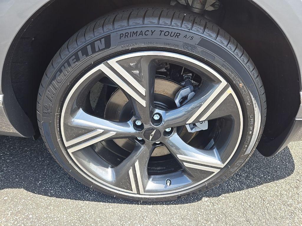 new 2025 Genesis GV80 car, priced at $82,770