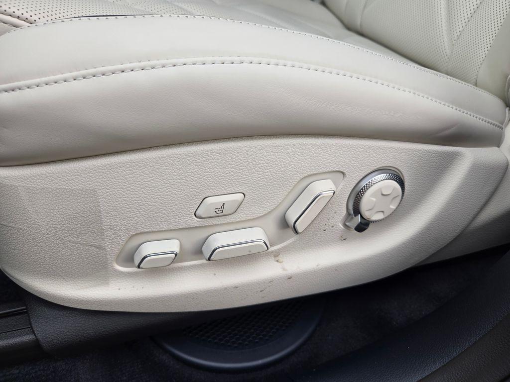 new 2025 Genesis GV80 car, priced at $82,620