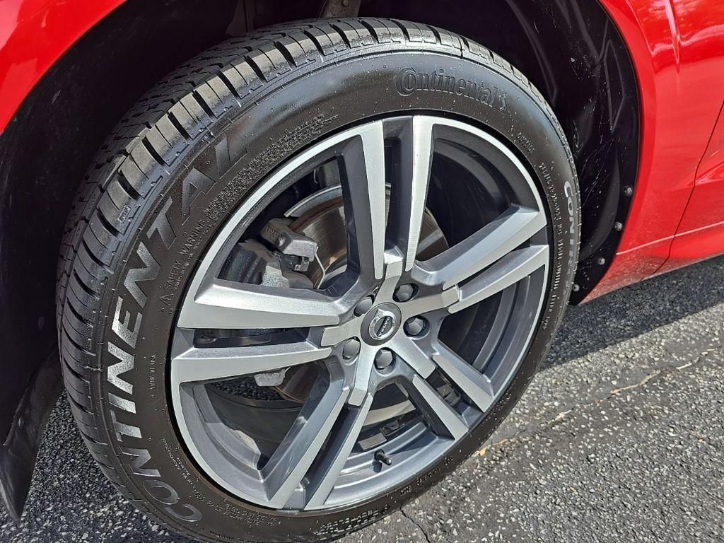 used 2018 Volvo XC60 car, priced at $18,989